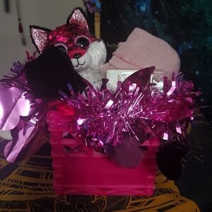 BNWT Pink Gift Box